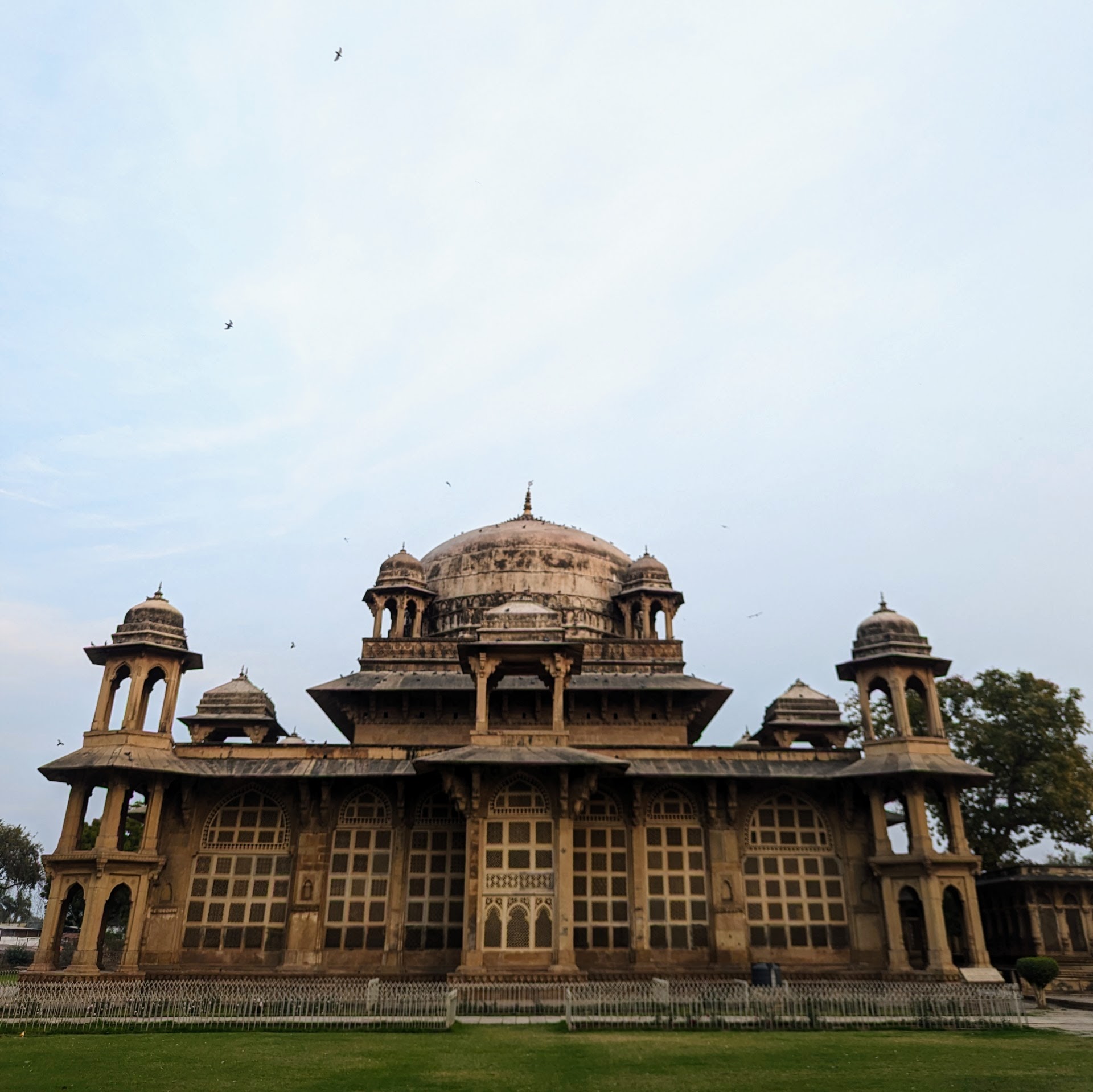 Mohammad Ghaus’s tomb