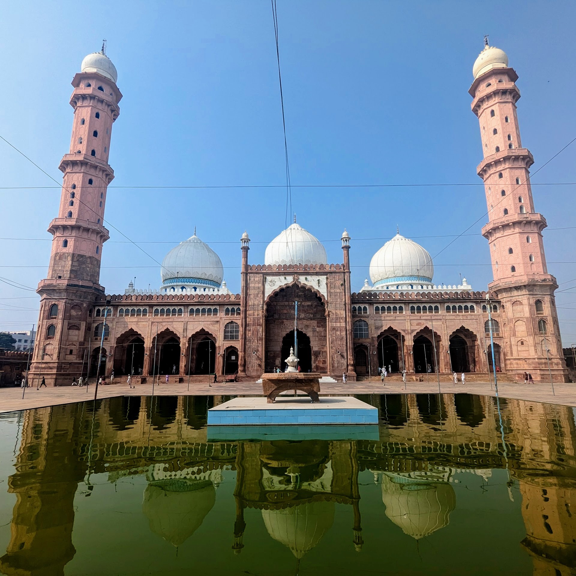 Taj ul Masajid